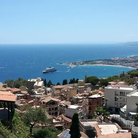 Casa Scacciapensieri Piccolo Museo Taormina Holiday home