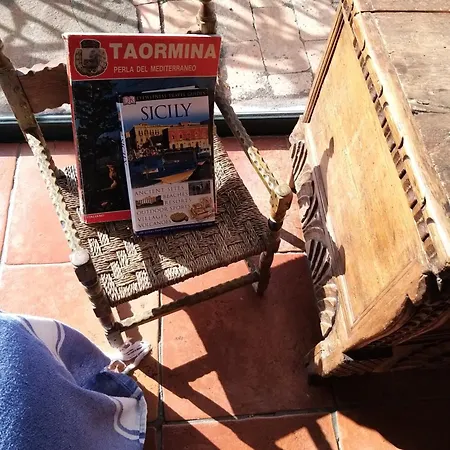 La Casa Nell'aria Casa Scacciapensieri Nyaraló Taormina